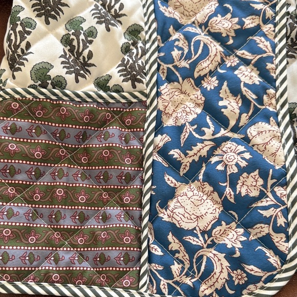 Floral Patterned Cropped Jacket Reversible - Picture 3 of 10